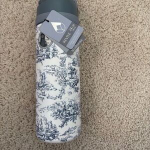 Wellness Blue Toile Water Bottle
